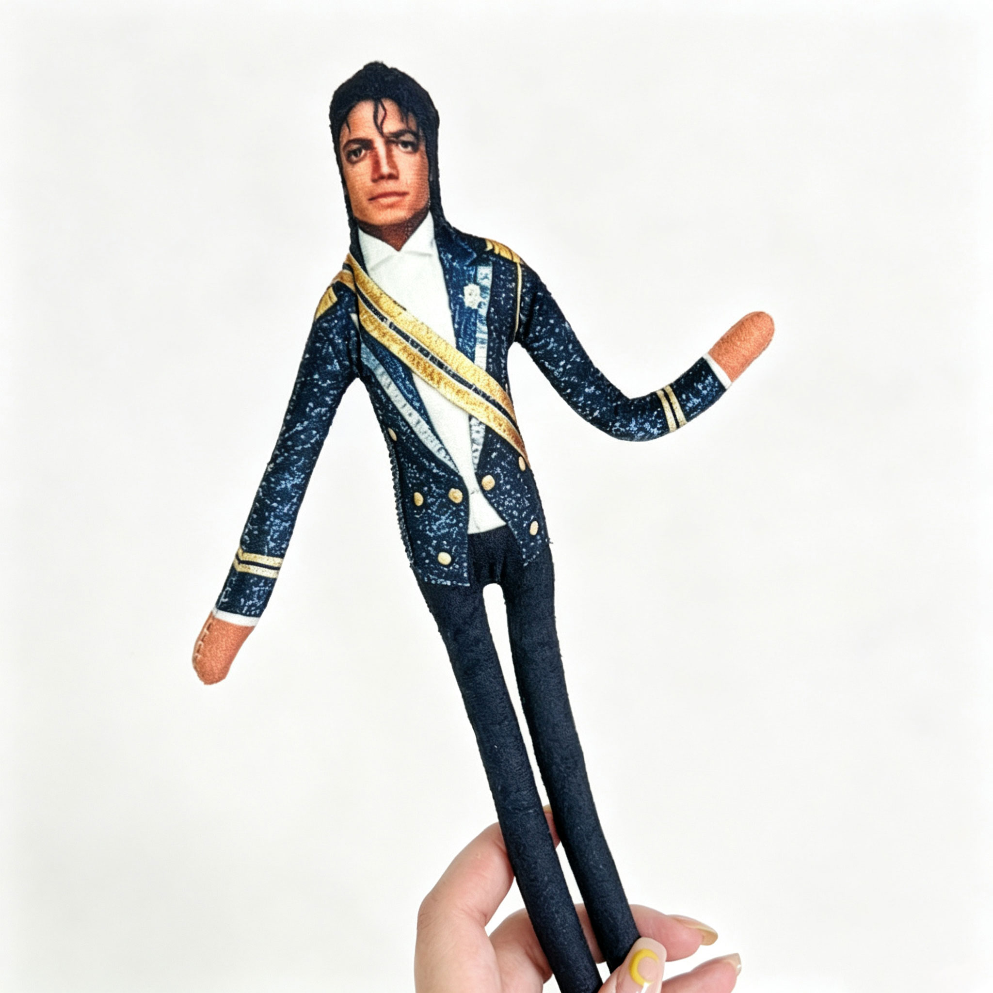 Boneka Plush Anime MJ Michael  - Home Decor Niche ulasan dan harga
